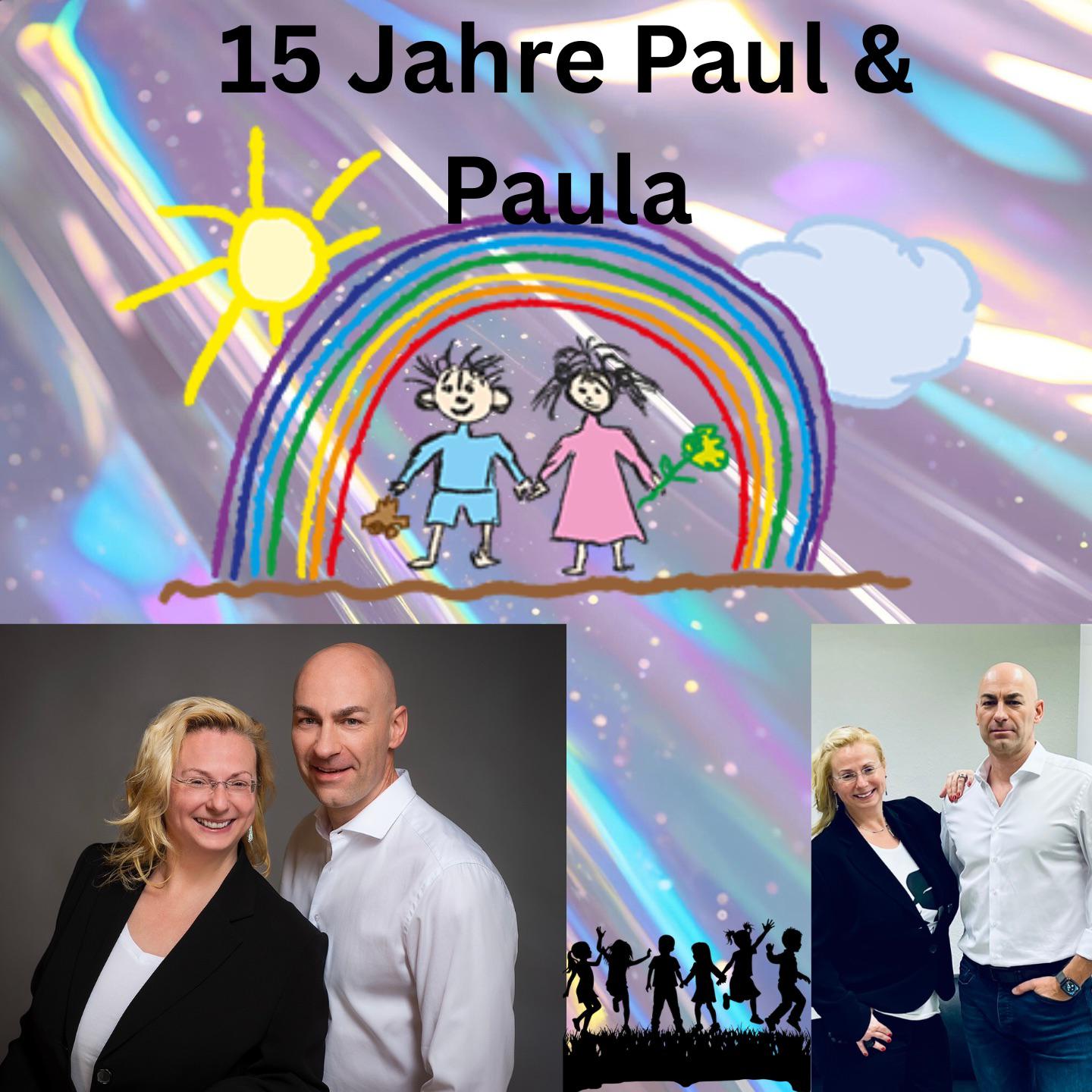 Jubiläumsbild mit Regenbogenzeichnung, dem Gründer Sandra und Frank Paul sowie einer Silhouette spielender Kinder zum 15-jährigen Bestehen der Kitas Paul und Paula